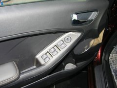 2013款 1.6L 自动 Premium