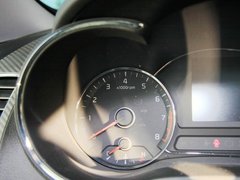 2013款 1.6L 自动 Premium