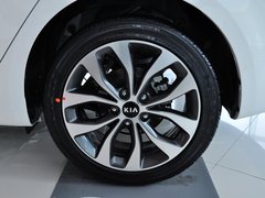 2013款 1.6L 自动 Premium