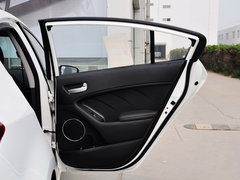2013款 1.6L 自动 DLX
