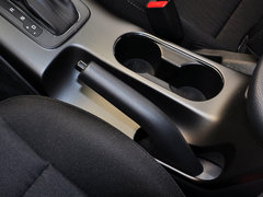 2013款 1.6L 自动 DLX