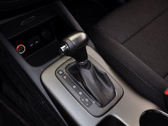 2013款 1.6L 自动 DLX