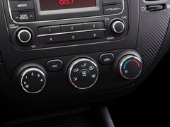 2013款 1.6L 自动 DLX