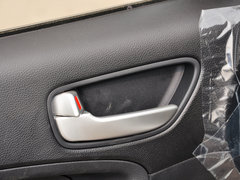2013款 1.6L 自动 DLX