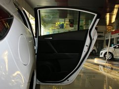 2013 三厢 1.6 自动 精英型