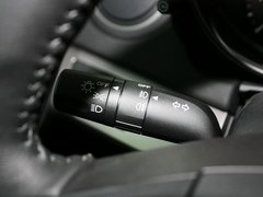 2013 三厢 1.6 自动 精英型