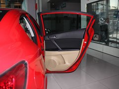 2013 三厢 1.6 自动 精英型