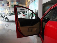 2013 三厢 1.6 自动 精英型