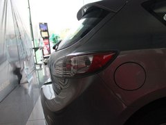 2013 三厢 1.6 自动 精英型