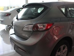 2013 三厢 1.6 自动 精英型
