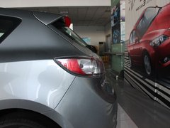 2013 三厢 1.6 自动 精英型