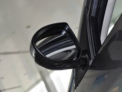 2013 三厢 1.6 自动 精英型