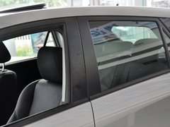 2013 三厢 1.6 自动 精英型