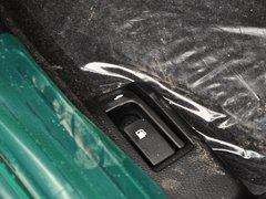 2013 三厢 1.6 自动 精英型
