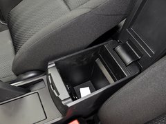2013 三厢 1.6 自动 精英型