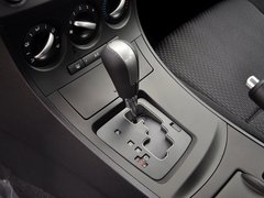 2013 三厢 1.6 自动 精英型