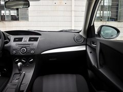 2013 三厢 1.6 自动 精英型