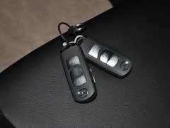 2013 三厢 2.0 自动 豪华型