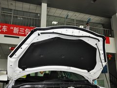 2013 三厢 2.0 自动 豪华型