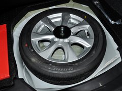 2013 三厢 2.0 自动 豪华型