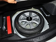 2013 三厢 2.0 自动 豪华型