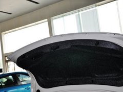 2013 三厢 2.0 自动 豪华型