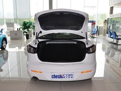 2013 三厢 2.0 自动 豪华型