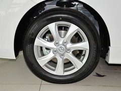2013 三厢 2.0 自动 豪华型