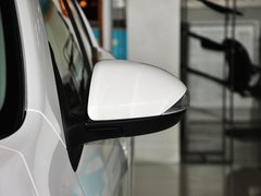 2013 三厢 2.0 自动 豪华型
