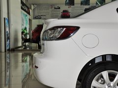 2013 三厢 2.0 自动 豪华型