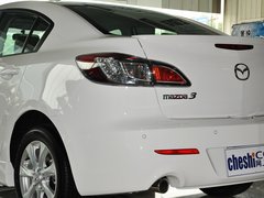 2013 三厢 2.0 自动 豪华型