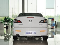 2013 三厢 2.0 自动 豪华型