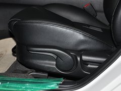 2013 三厢 2.0 自动 豪华型