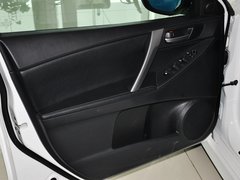 2013 三厢 2.0 自动 豪华型
