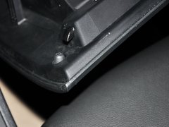 2013 三厢 2.0 自动 豪华型