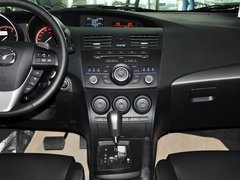 2013 三厢 2.0 自动 豪华型