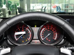 2013 三厢 2.0 自动 豪华型