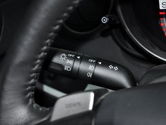 2013 三厢 2.0 自动 豪华型