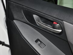 2013 三厢 2.0 自动 豪华型