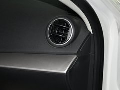 2013 三厢 2.0 自动 豪华型
