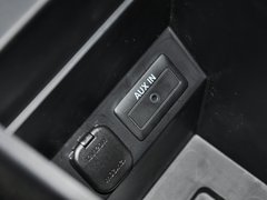 2013 三厢 2.0 自动 豪华型