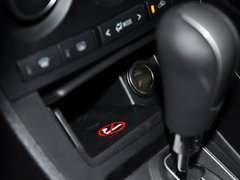 2013 三厢 2.0 自动 豪华型