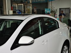 2013 三厢 2.0 自动 豪华型
