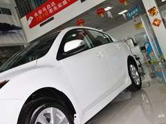 2013 三厢 2.0 自动 豪华型