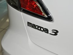 2013 三厢 2.0 自动 豪华型