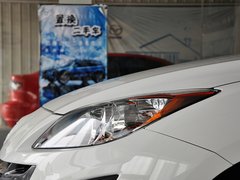 2013 三厢 2.0 自动 豪华型
