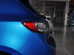 2013 两厢 1.6 自动 精英型