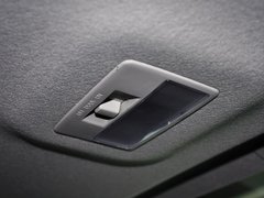 2013 两厢 1.6 自动 精英型