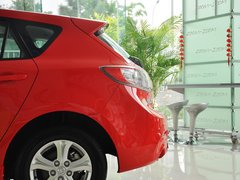 2013 两厢 1.6 自动 精英型