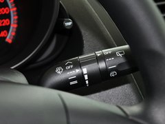 2013 两厢 1.6 自动 精英型